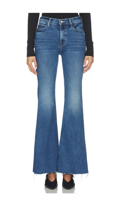 Mother The Doozy Sneak Jeans In Blue