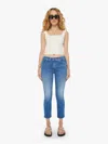 MOTHER THE MID RISE DAZZLER CROP DIFFERENT STROKES JEANS IN BLUE - SIZE 33