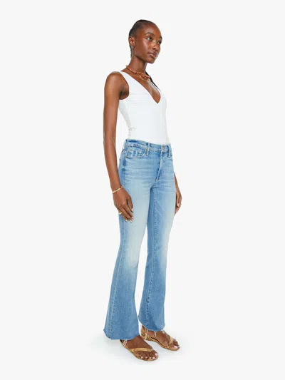 Mother The Weekender Fray Glow Up Jeans In Light Blue - Size 31
