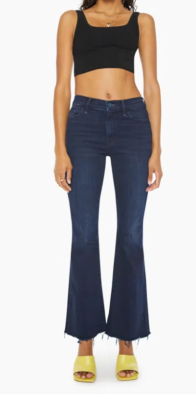 Mother Weekender Fray Jeans In Chip On My Shoulder In Blue