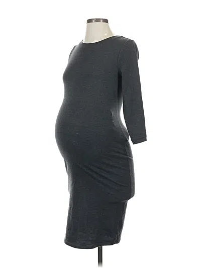 Pre-owned Motherhood 3/4 Sleeve T-shirt In Gray