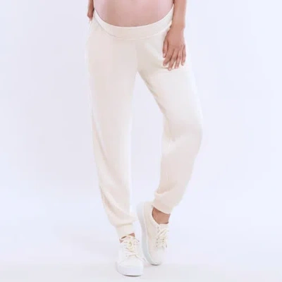 Motherhood Maternity Under The Belly Side Pockets Scuba Jogger In Winter White