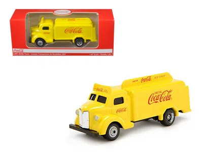 Motorcity Classics 1947 Coca Cola Delivery Bottle Truck Yellow 1/87 Diecast Model By