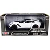 Motormax 1-24 Scale 2019 Chevrolet Corvette Zr1 White & Black Diecast Model Car