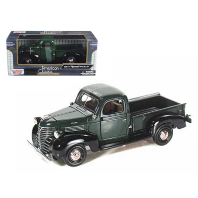 MOTORMAX 1 BY 24 1941 PLYMOUTH PICKUP DIECAST MODEL CAR - GREEN
