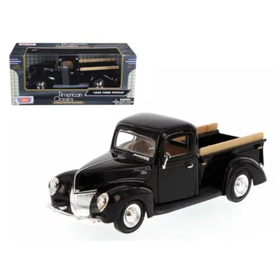 Motormax 1940 Ford Pickup Black 1-24 Diecast Model