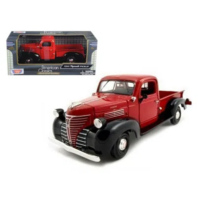 Motormax 1941 Plymouth Pickup Red 1-24 Diecast Model Car