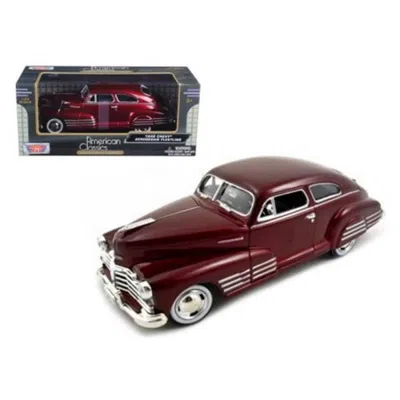 Motormax 1948 Chevy Aerosedan Fleetline Metallic Model Car Dark Red