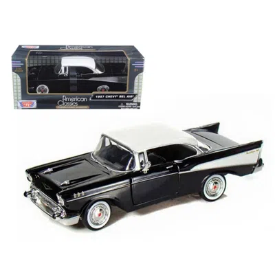 Motormax 1957 Chevrolet Bel Air Black 1-24 Diecast Car Model