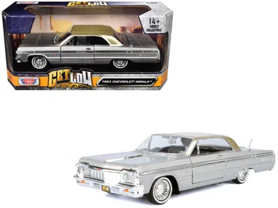 Motormax 1964 Chevrolet Impala Lowrider Hard Top Silver Metallic With Gold Metallic Top "get Low" Series 1/24 In Gray
