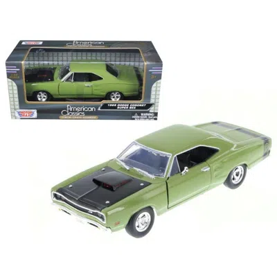 Motormax 1969 Dodge Coronet Super Bee 1 By 24 Diecast Model Car - Green
