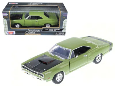 Motormax 1969 Dodge Coronet Super Bee Green 1/24 Diecast Model Car By