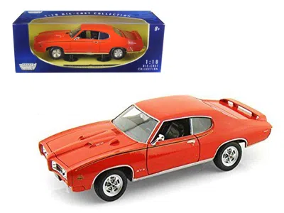 Motormax 1 By 18 1969 Pontiac Gto Judge Diecast Model Car, Orange