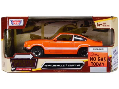 MOTORMAX 1974 CHEVROLET VEGA GT ORANGE METALLIC WITH WHITE STRIPES "FORGOTTEN CLASSICS" SERIES 1/24 DIECAST M