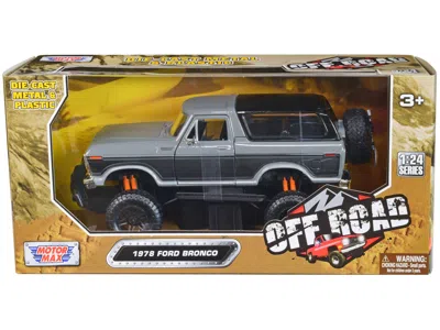 Motormax 1978 Ford Bronco Custom Gray And Black "off Road" Series 1/24 Diecast Model Car By