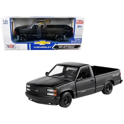 MOTORMAX 1992 CHEVROLET 454 SS PICKUP TRUCK 1 BY 24 SCALE DIECAST MODEL CAR, MATTE BLACK