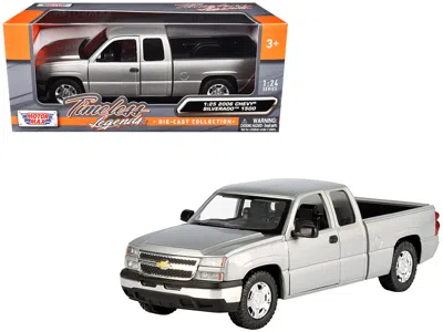 Motormax 2006 Chevrolet Silverado 1500 Pickup Truck Gray Metallic "timeless Legends" Series 1/25 Diecast Mode