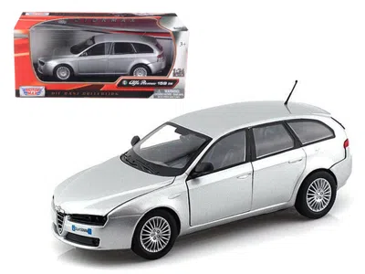 Motormax 1 By 24 Alfa Romeo 159 Sw Diecast Car Model, Silver