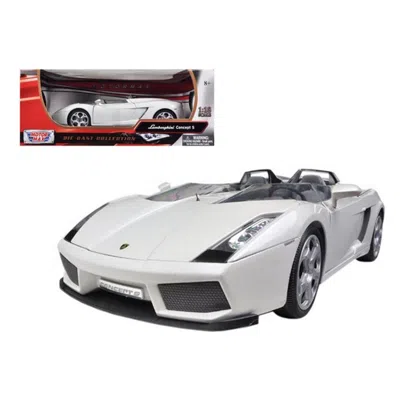 Motormax Lamborghini Concept S Pearl White 1-18 Diecast Car Model