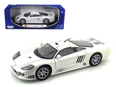 Motormax 1 By 18 Saleen S7 Diecast Model Car, White