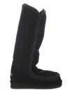 Mou Eskimo 40 Low Heels Boots In Black Suede In Black