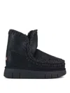 Mou Eskimo 18 Bounce In Cracked Black Sheepskin In Negro