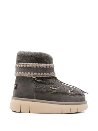 Mou Bounce Crochet-trim Lace-up Boots In Gray