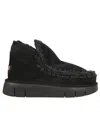 Mou 'eskimo' Black Slip-on Boots With Rear Logo In Black