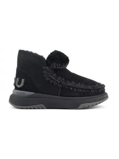 Mou Eskimo Jogger In Black Sheepskin