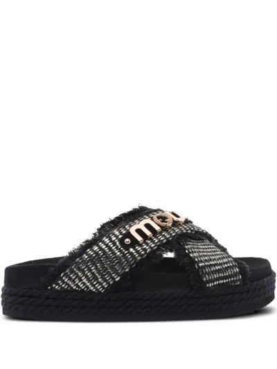 Mou Crisscross Flats In Black Raffia