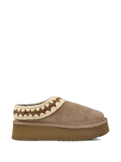Mou Platform Suede Clogs In Brown