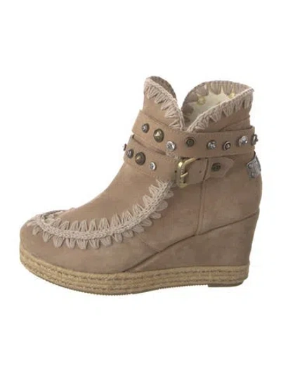 Pre-owned Mou Suede Boots In Neutrals
