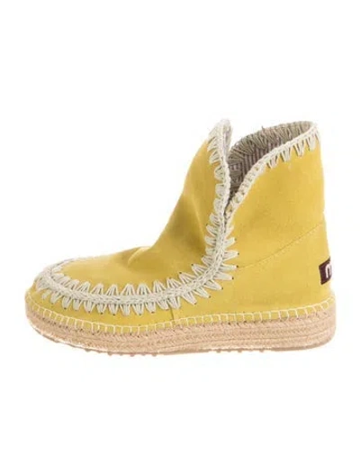 Pre-owned Mou Suede Lace-up Boots In Yellow