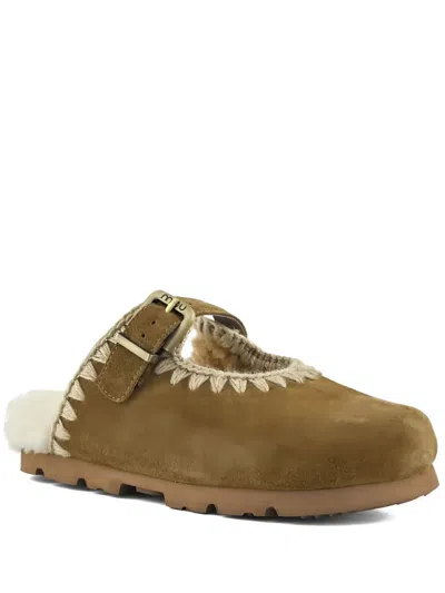 Mou Winter Bio Buckle Clogs In Brown