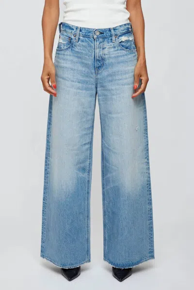 MOUSSY LOWELL SUPER WIDE JEAN IN LIGHT BLUE