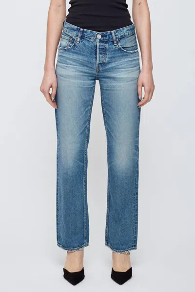 MOUSSY MILLSBORO LOW RISE STRAIGHT JEANS IN BLUE
