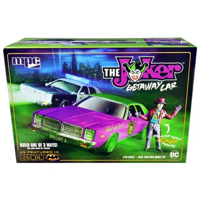 Mpc Skill 2 Model 1977 Dodge Monaco With Joker Resin Figurine Batman 3-in-1 Kit For 1 By 25 Scale Model