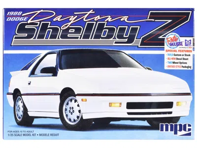 Mpc Skill 2 Model Kit 1988 Dodge Shelby Daytona Z 2-in-1 Kit 1/25 Scale Model By