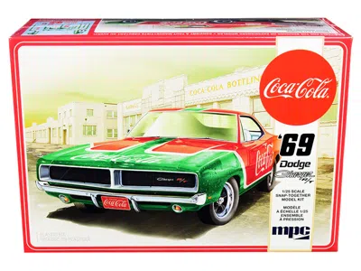Mpc Skill 3 Snap Model Kit 1969 Dodge Charger Rt "coca-cola" 1/25 Scale Model By
