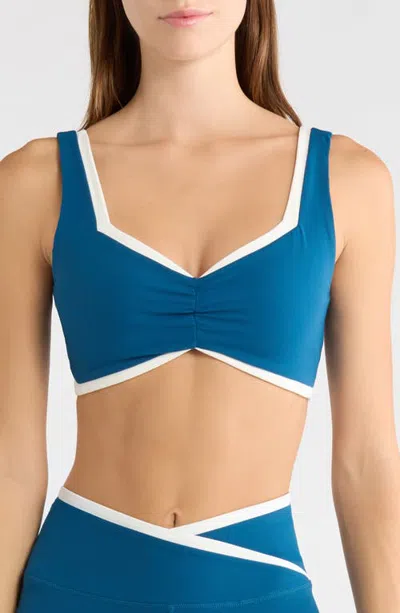 Mpg Cloud Two Tone Medium Impact Sports Bra In Blue