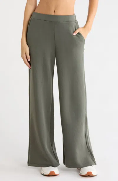 Mpg Dreamweave Wide Leg Pants In Green