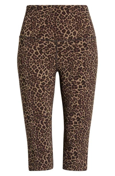 Mpg Sculpt Capri Leggings In Brown