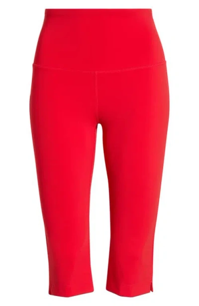 Mpg Sculpt Capri Leggings In Red