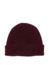 Mrz Ribbed Cashmere Beanie In Red