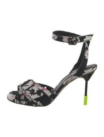 Pre-owned Msgm Canvas Floral Print Sandals In White