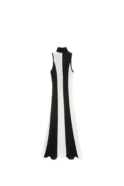 Msgm Crinkled Cotton Blend Maxi Dress In Black And White
