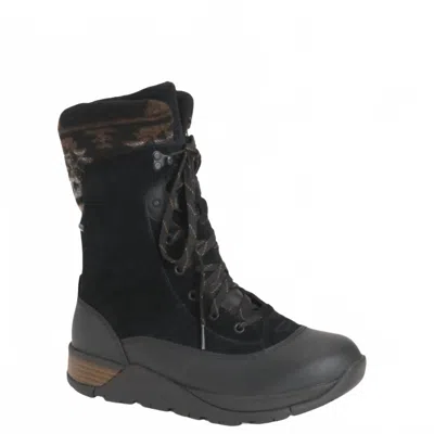 Muck Women's Apres Lace Leather Boot In Camo In Brown