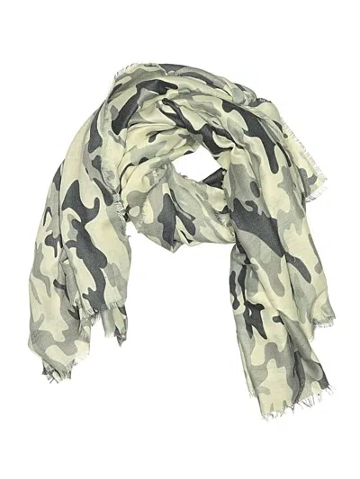 Pre-owned Mud Pie Scarf In White