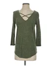 Mudd 3/4 Sleeve T-shirt In Green
