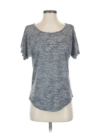 Pre-owned Mudd Active T-shirt In Gray